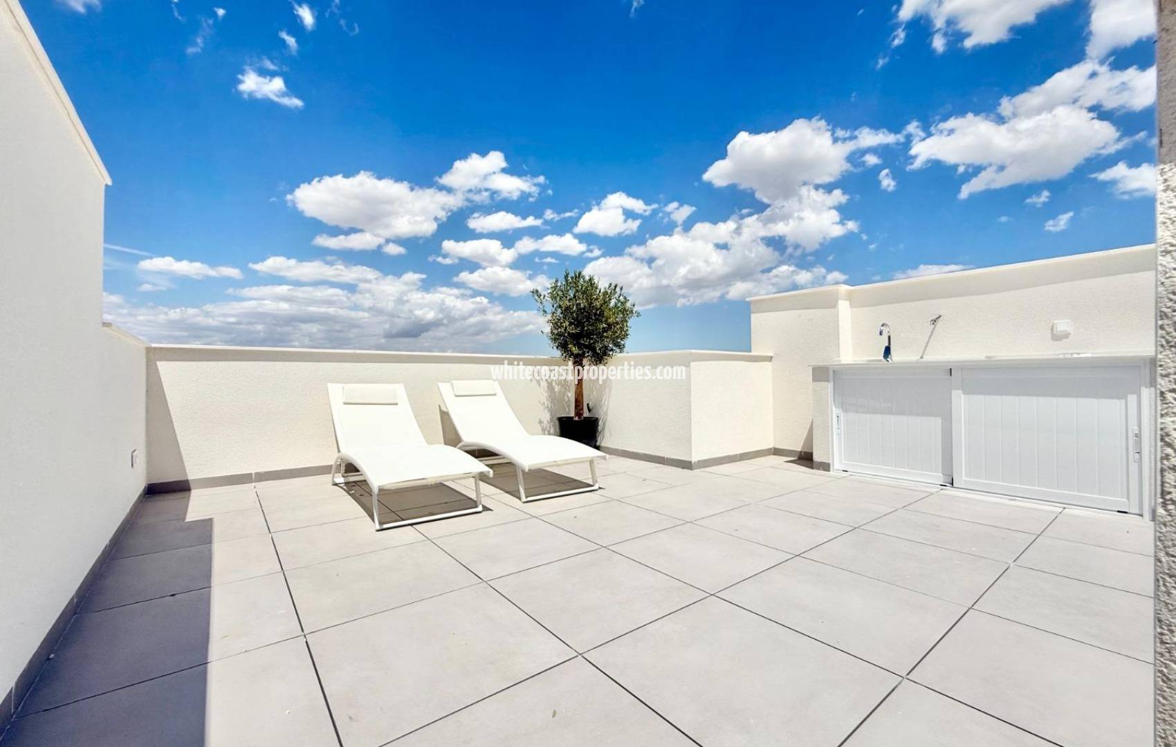 Nueva construcción  - Casa de pueblo - Cox - San Fernando