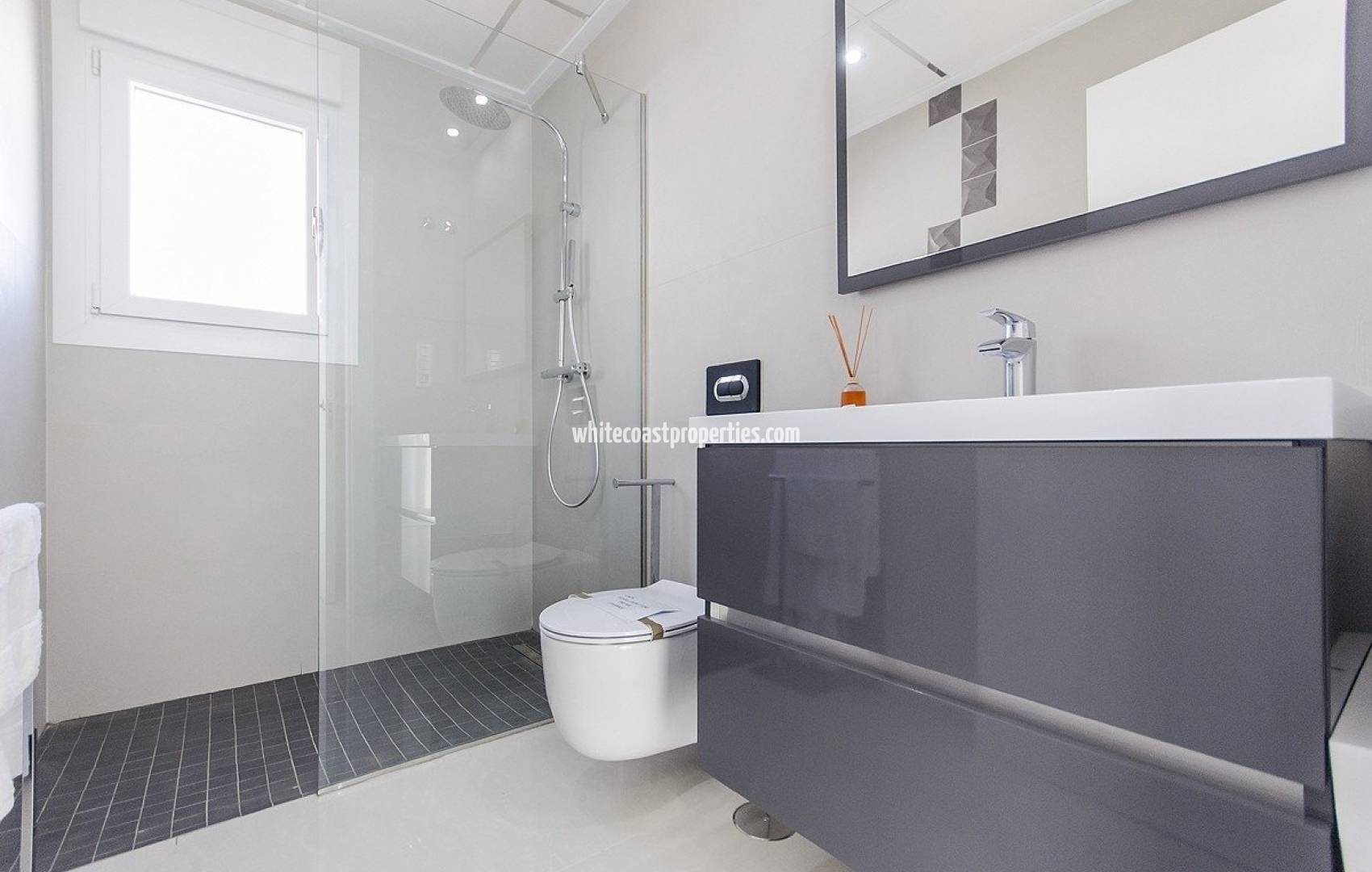 Nueva construcción  - Chalet - Los Montesinos - La herrada