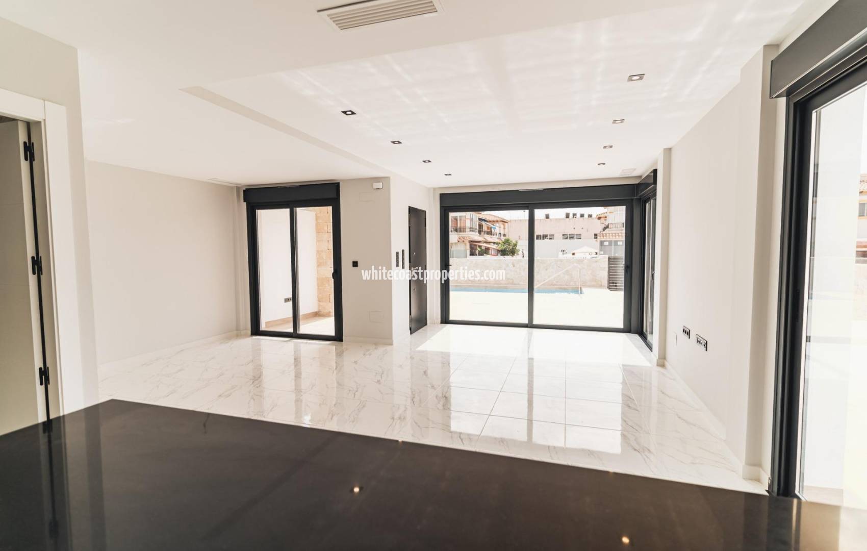 Nueva construcción  - Chalet - Orihuela Costa - Punta Prima