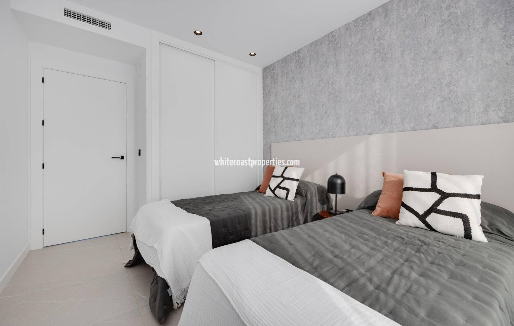 Nueva construcción  - Chalet - Torrevieja - Sector 25